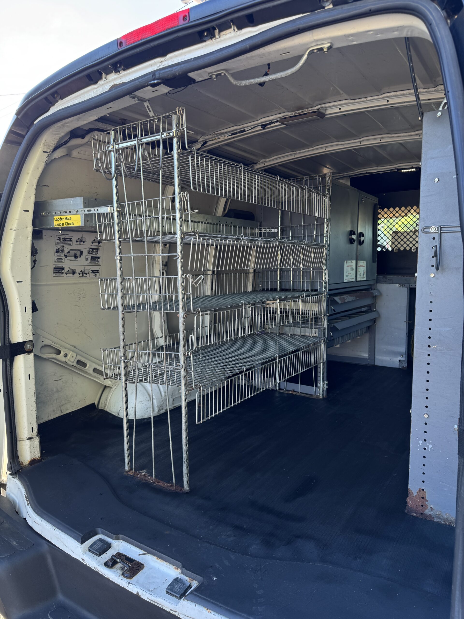 
								2011 Chevrolet Express 2500 full									