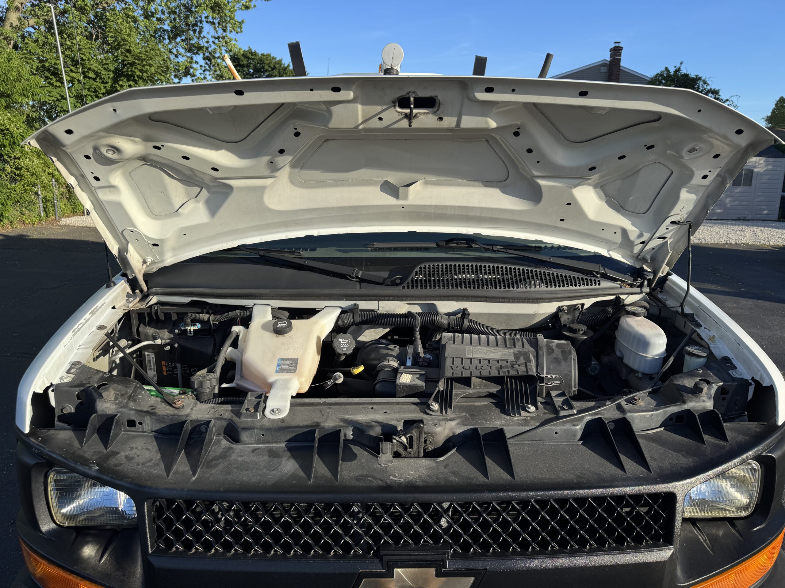 
								2011 Chevrolet Express 2500 full									