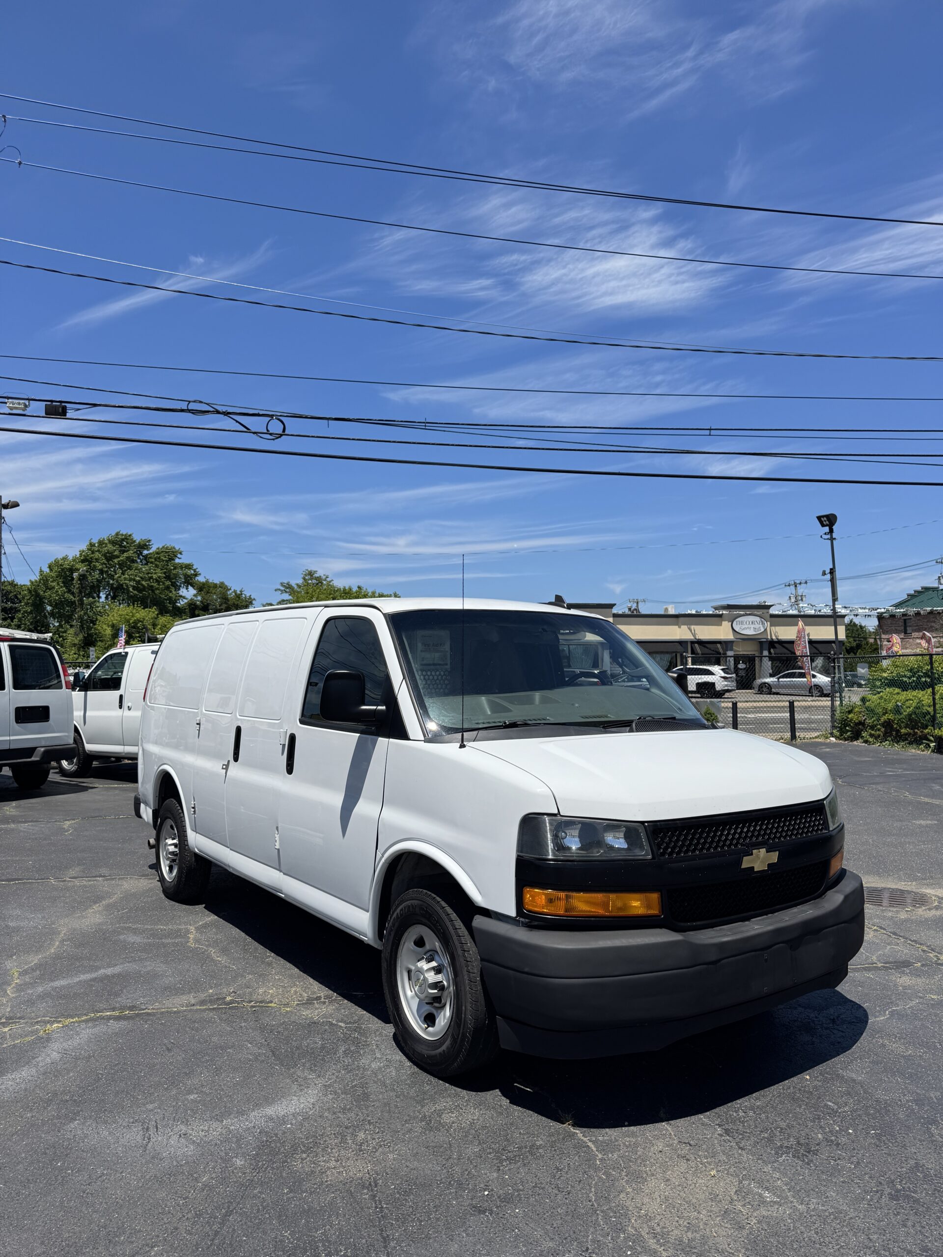 
								2020 Chevy Express 2500 full									