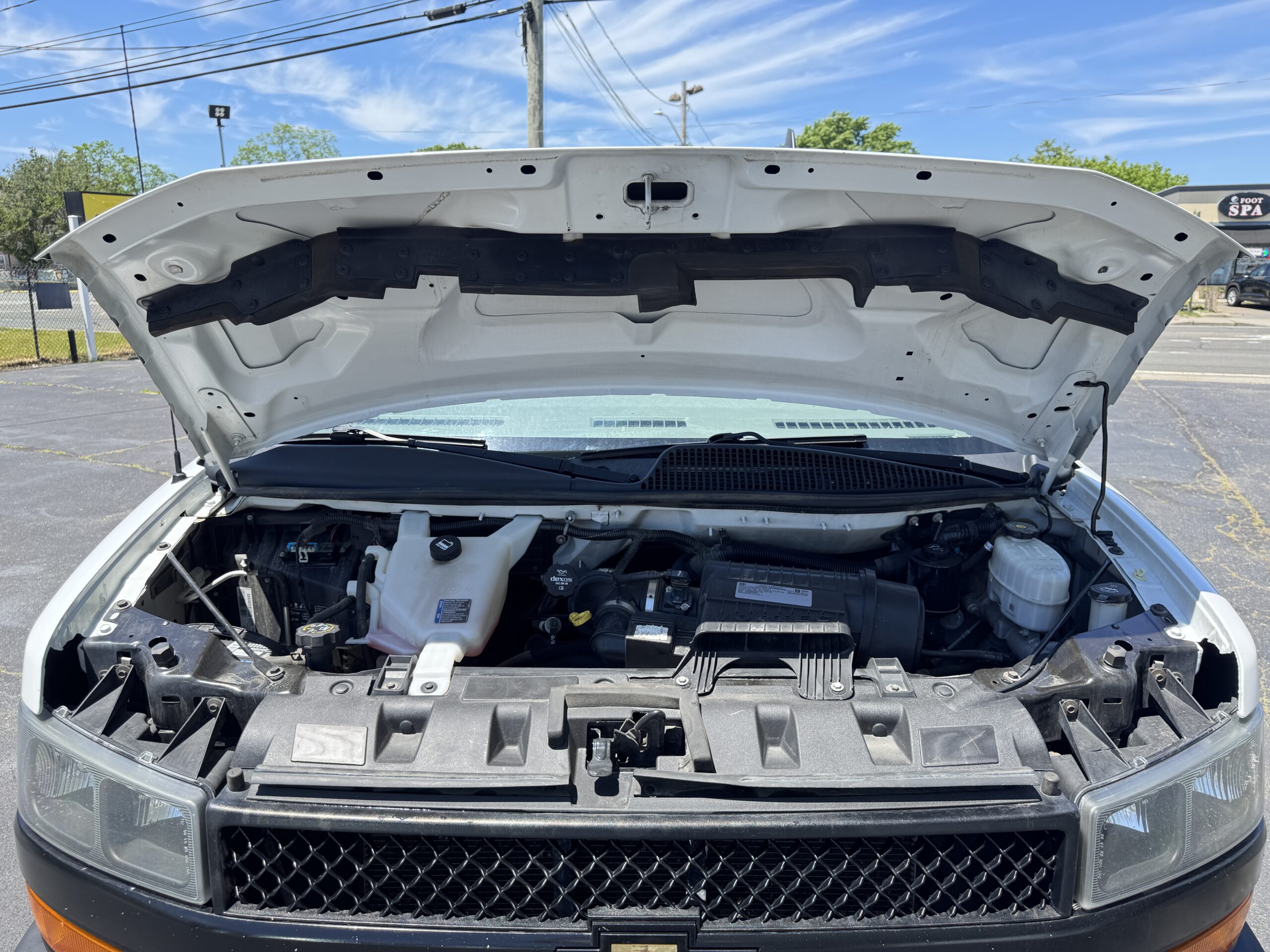 
								2020 Chevy Express 2500 full									