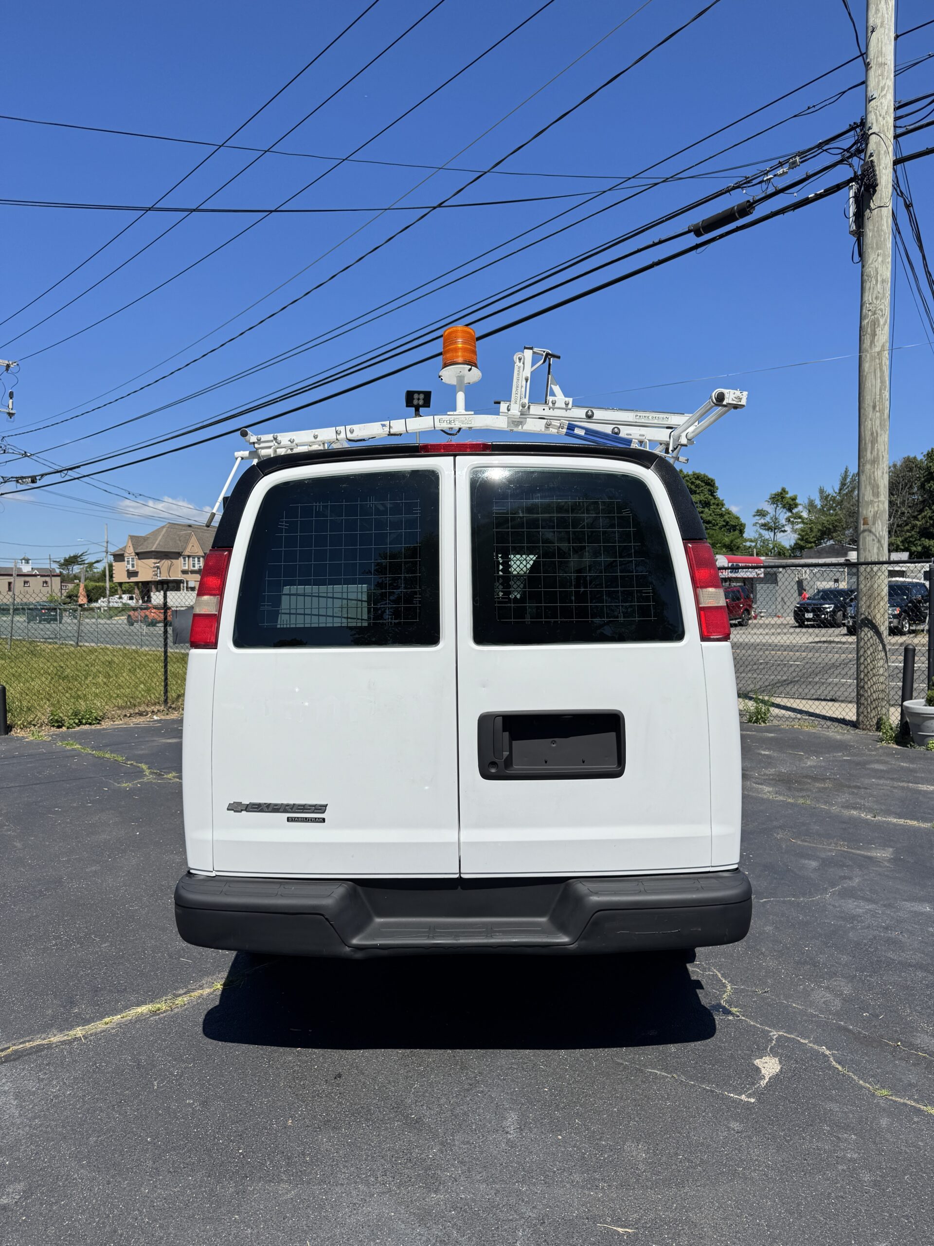 
								2012 Chevrolet Express 2500 full									