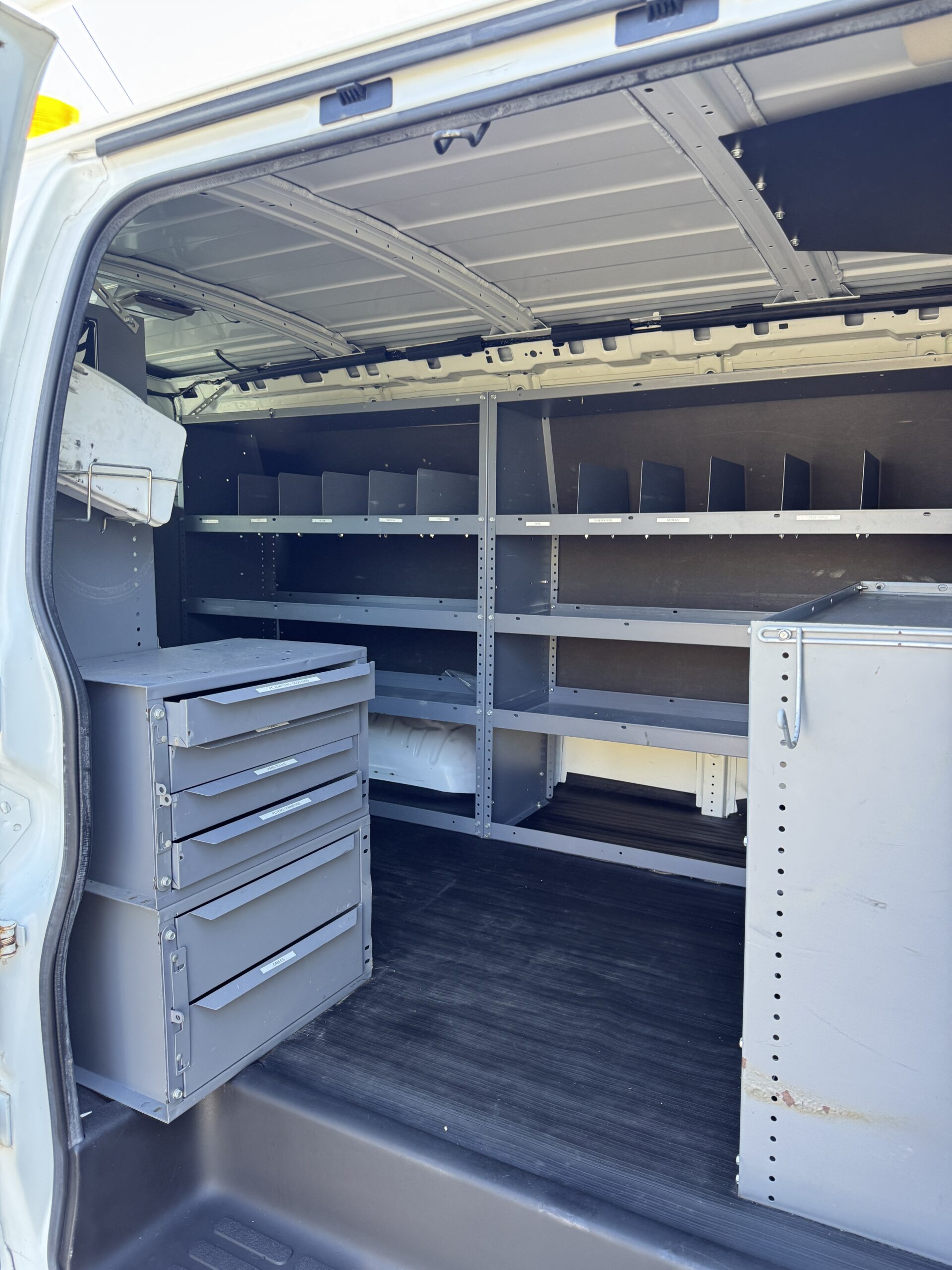 
								2012 Chevrolet Express 2500 full									