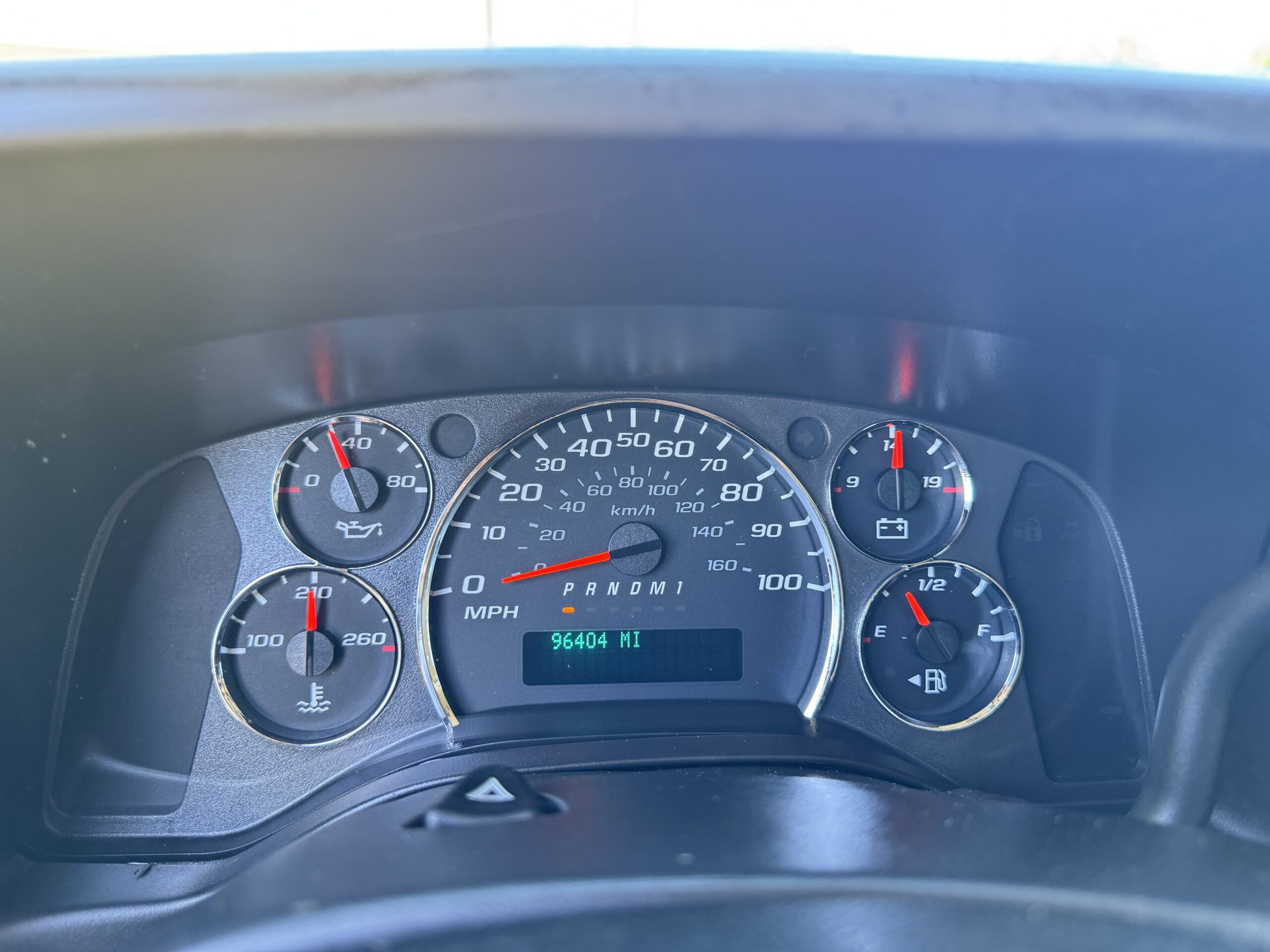 
								2012 Chevrolet Express 2500 full									