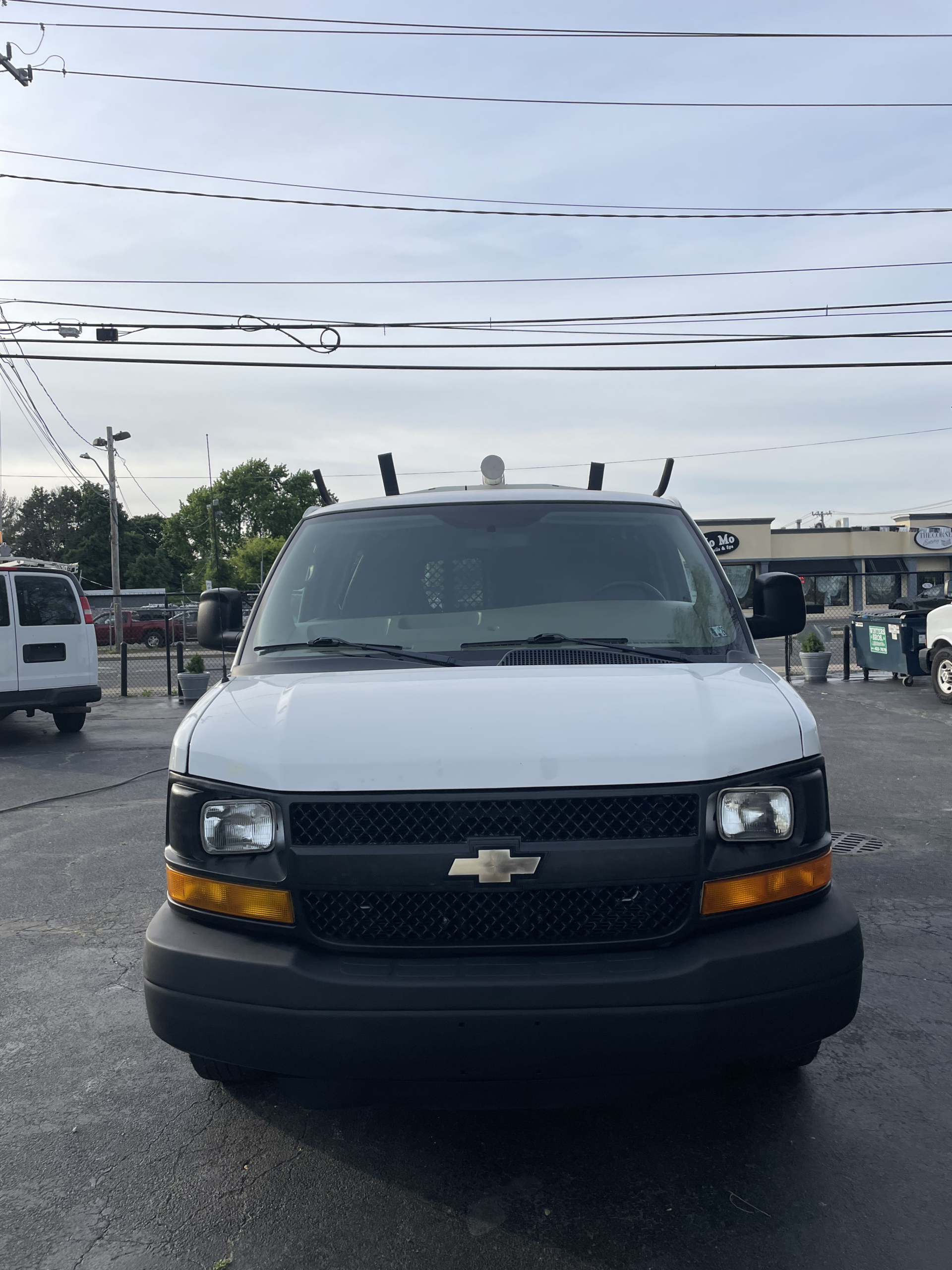 
								2012 Chevrolet Express 2500 full									
