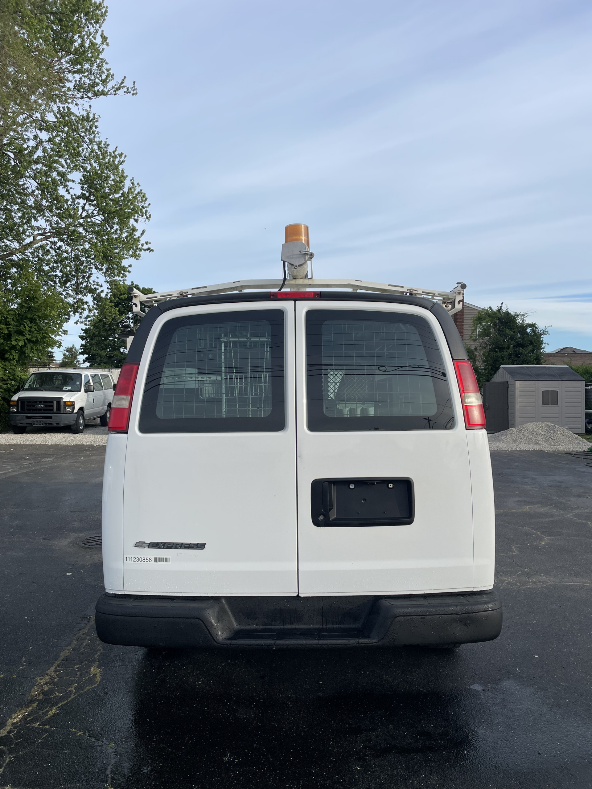 
								2012 Chevrolet Express 2500 full									