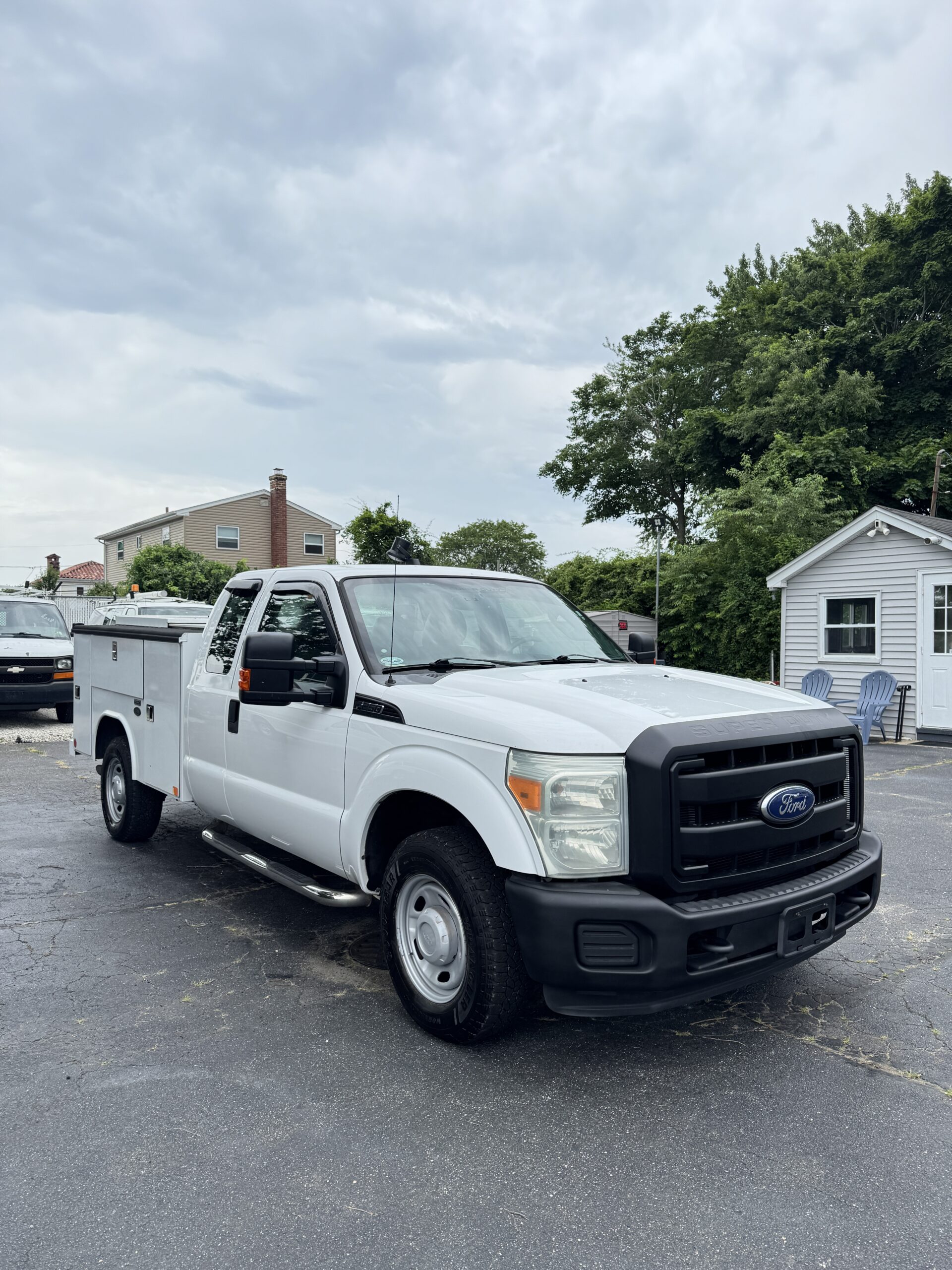 
								2016 Ford F-250 Utility Bed full									