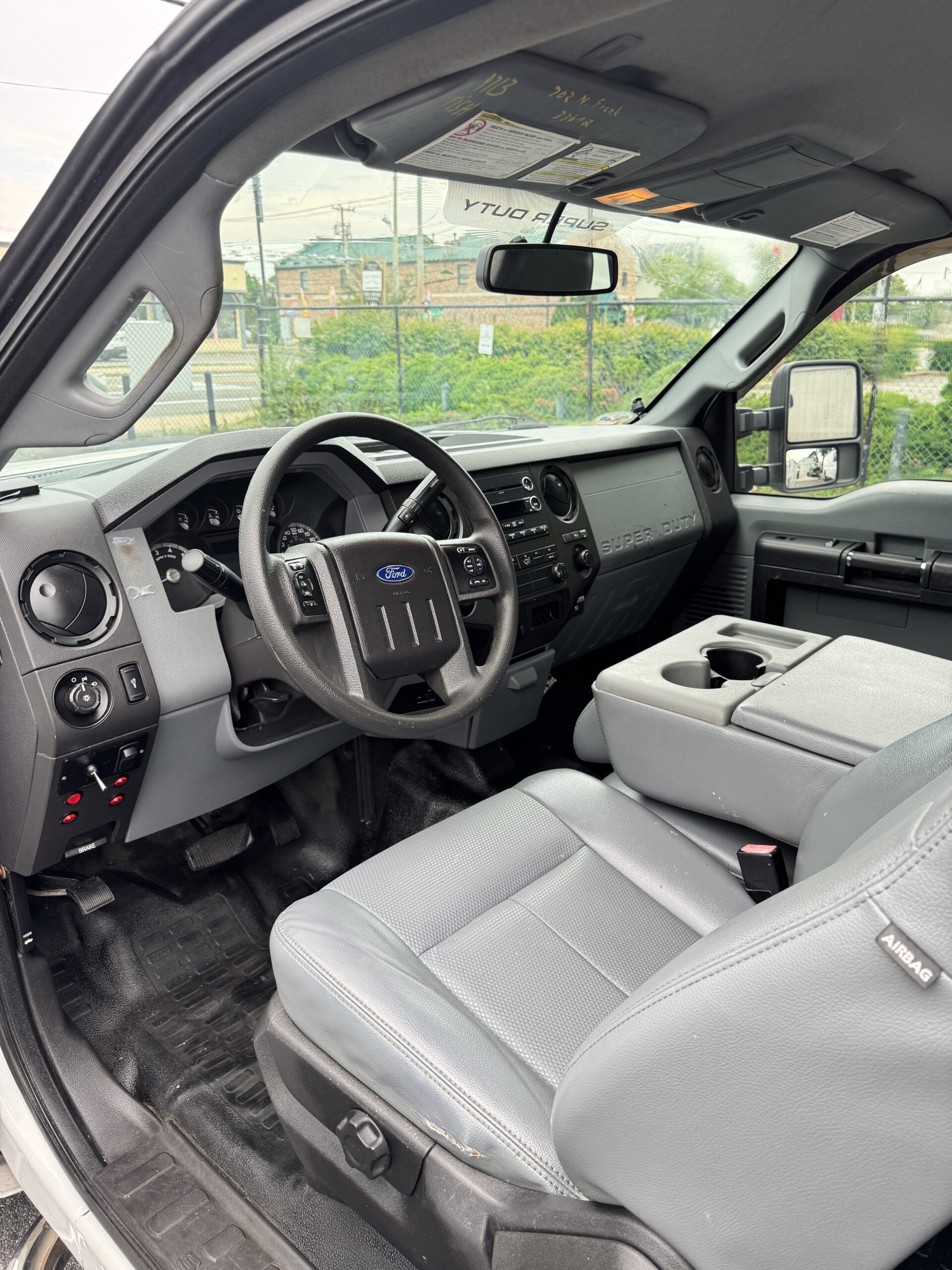 
								2016 Ford F-250 Utility Bed full									