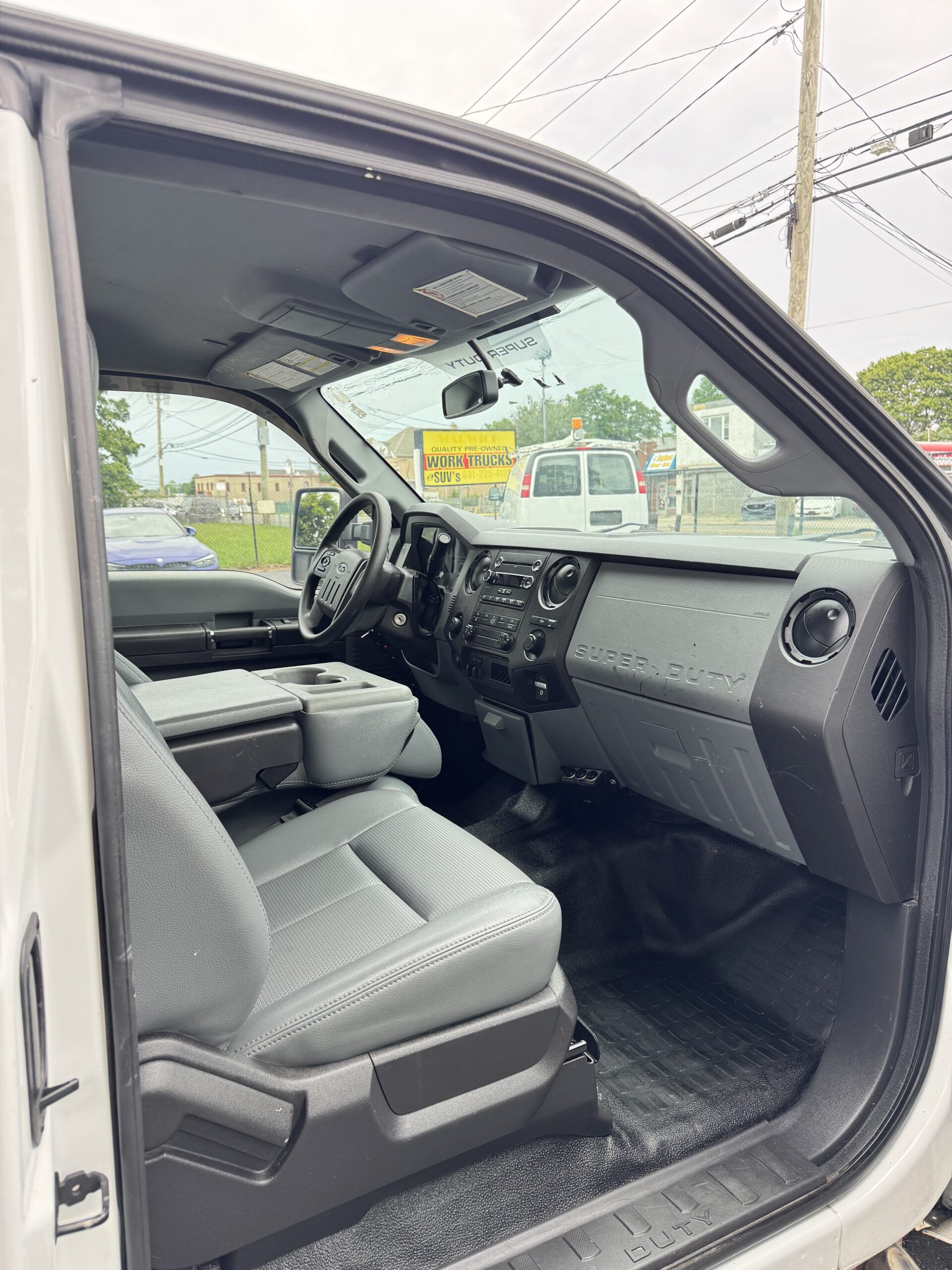 
								2016 Ford F-250 Utility Bed full									