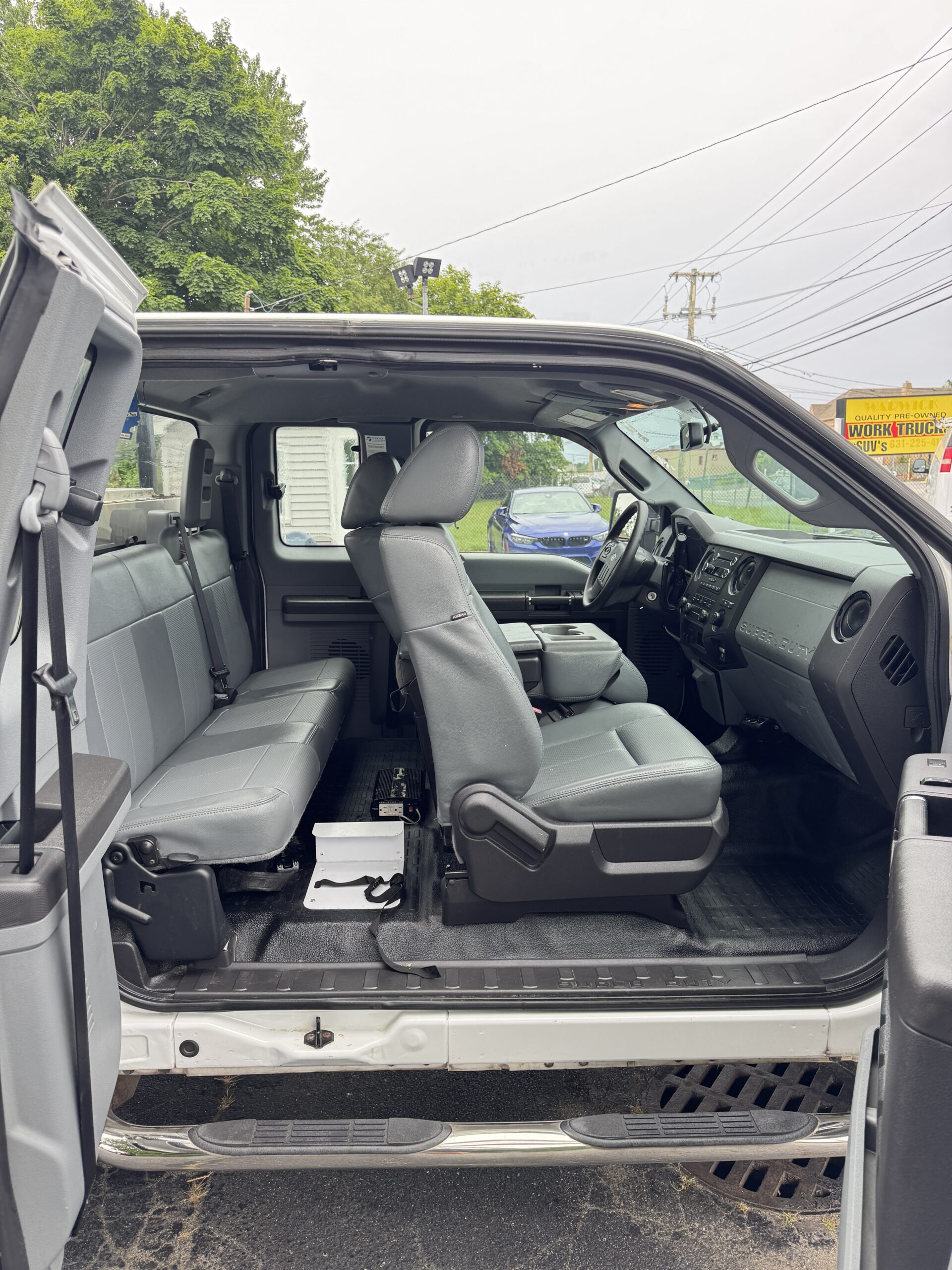 
								2016 Ford F-250 Utility Bed full									