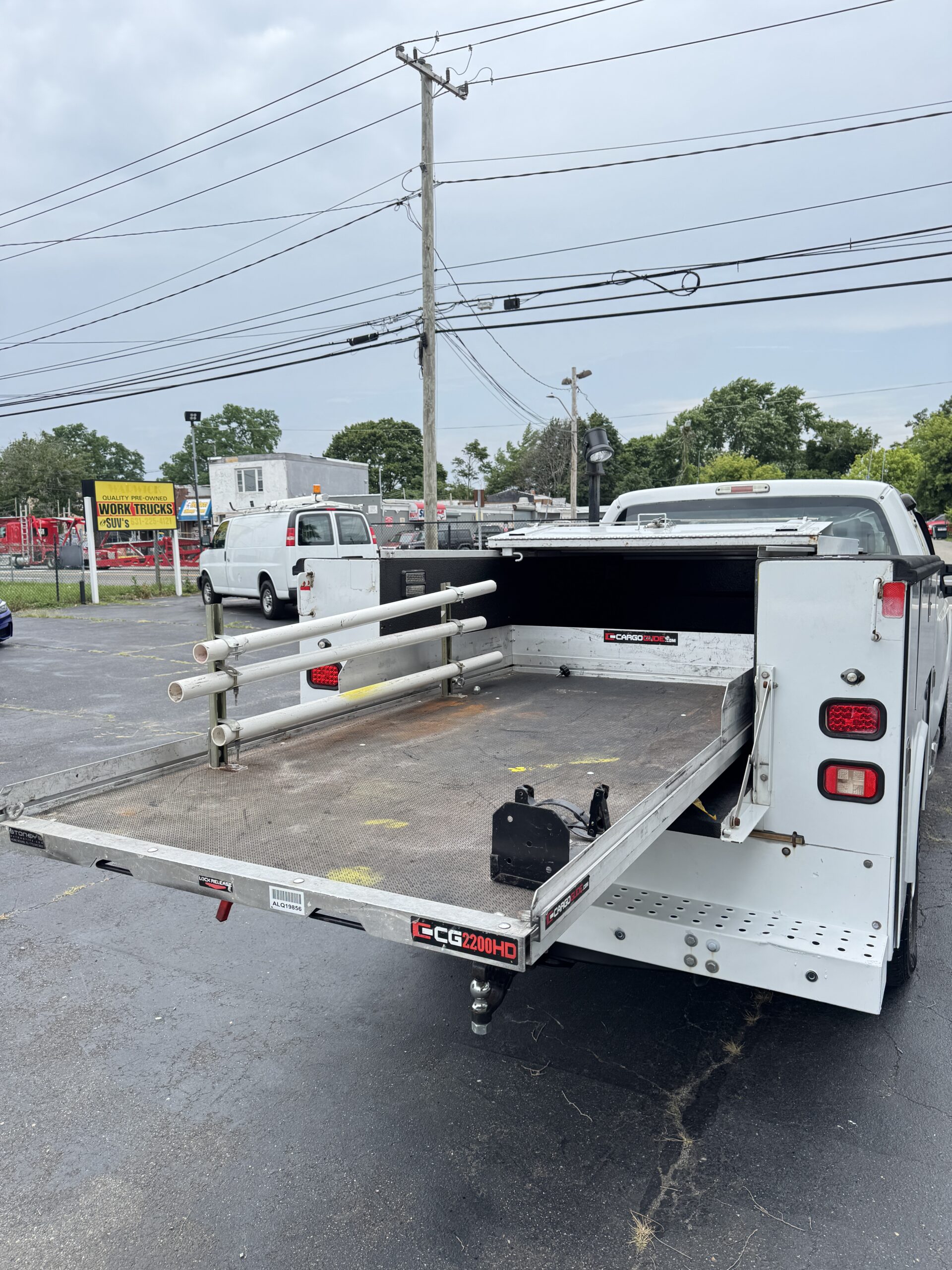 
								2016 Ford F-250 Utility Bed full									